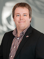 Thomas Becker headshot
